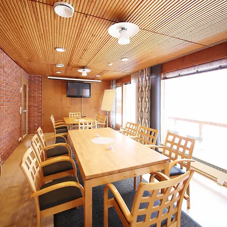 Nallikari Seaside 假日公园 3*